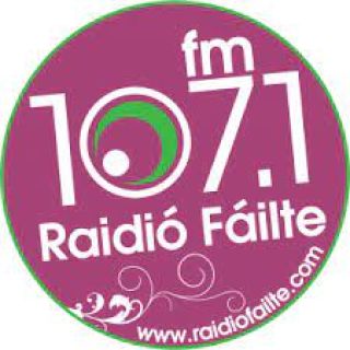 Raidió Fáilte ag craoladh den chéad uair